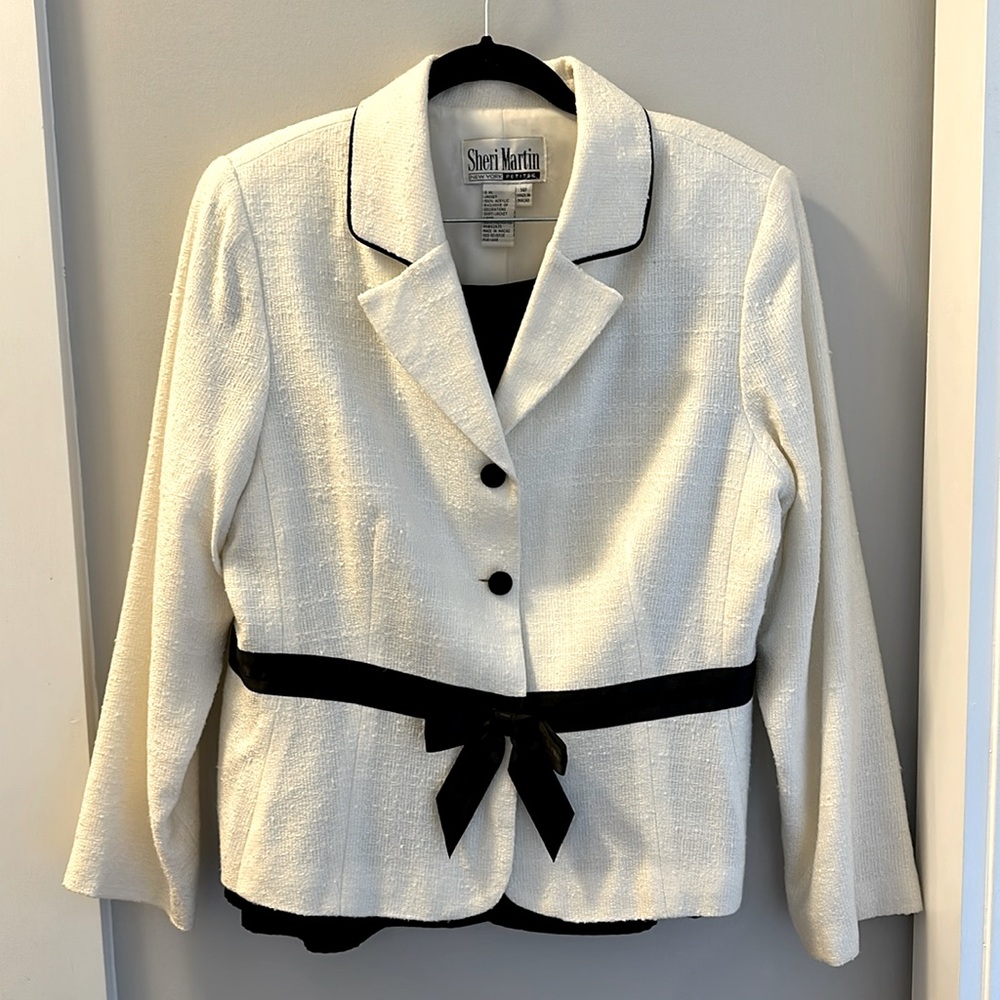 Sheri Martin New York Petites skirt suit set, size 14P.